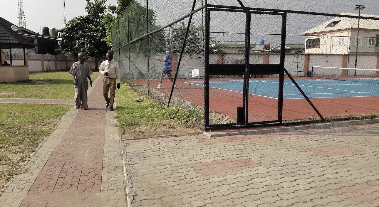 Monaliza Tennis Club seating
